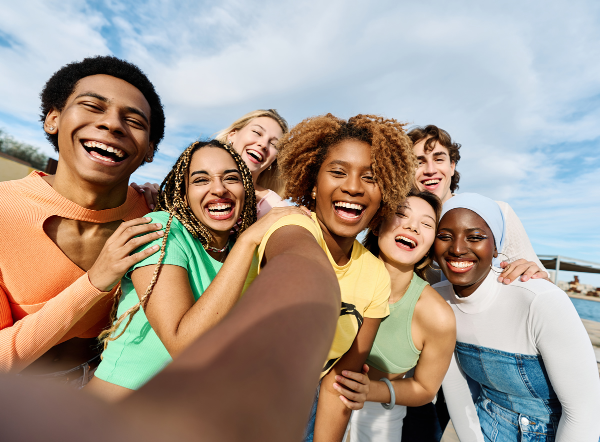 group-of-smiling-young-people